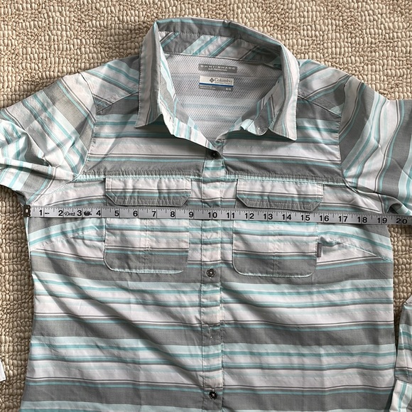 Columbia sportswear Pilsner Peak Omni-shade button up front hiking shirt, medium - Picture 7 of 12